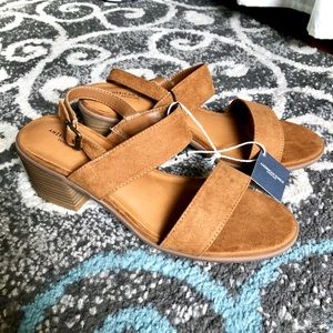 ***SOLD***NWT Suede AEO Sandals